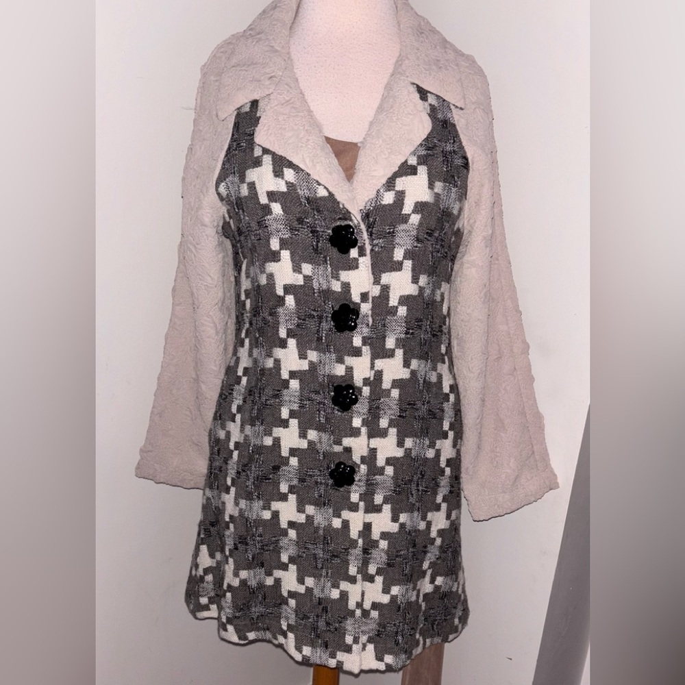 Jerry T duster jacket size medium